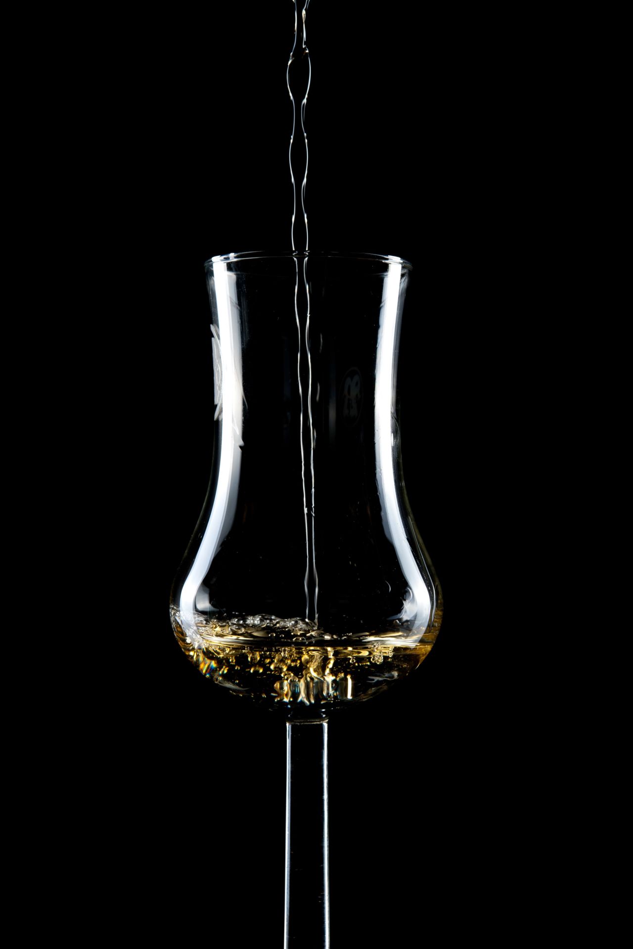 Hexenküche Spirituosen , Brände, Gin & Tonic;, Amaro & Käuterlikör, Anis, Cognac & Brandy, Aquavit & Kümmel, Whisky / Whiskey, grappa, Rum